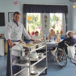 Unser Chefkoch besucht Sie täglich.